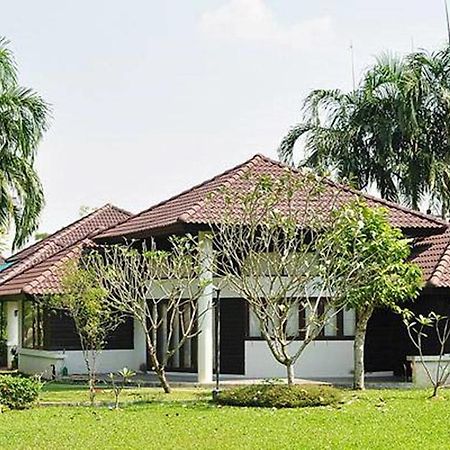 Pattaya Country Club & Resort Ban Pong  Extérieur photo