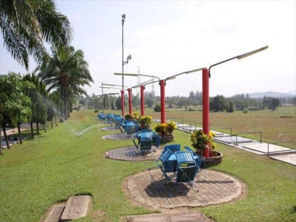 Pattaya Country Club & Resort Ban Pong  Extérieur photo